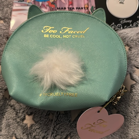 133- Alice in Wonderland themed bundle❤️ - Picture 5 of 6